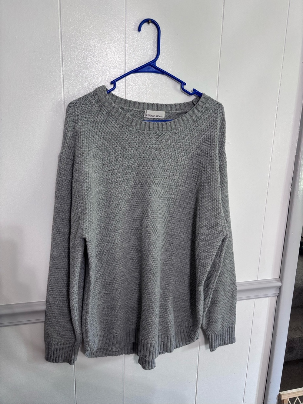 Zenana Outfitters Women's Gray Crewneck Knit Sweater